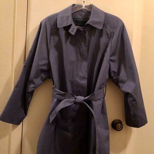 Vintage London Fog Womens Trench Coat Size 6 R Pale Blue Liner Rain